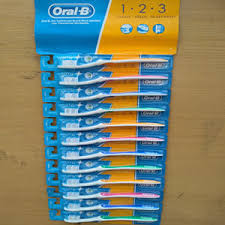 ORAL-B TOOTH BRUSH (HTDC)